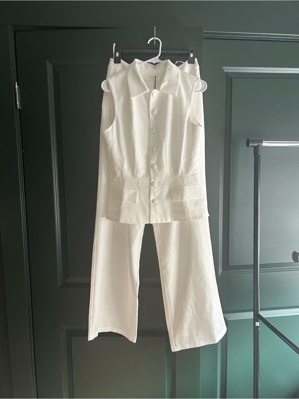 Commense Sleeveless White Button-Front Vest & Wide-Leg Pant Set